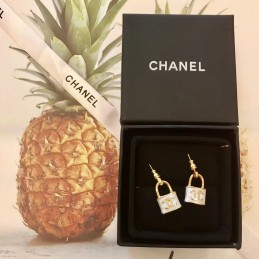 CHANEL EARRINGS A851