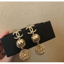 CHANEL EARRINGS A861