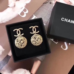 CHANEL EARRINGS A862