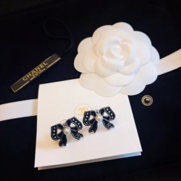 CHANEL EARRINGS A883