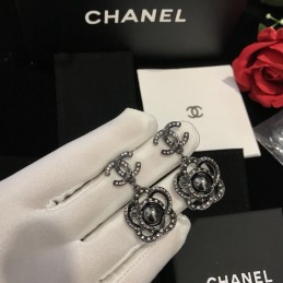 CHANEL EARRINGS A884