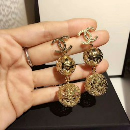 CHANEL EARRINGS A894