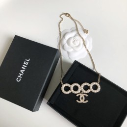 CHANEL NECKLECES A547