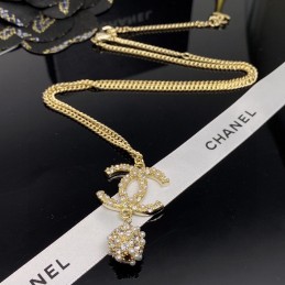 CHANEL NECKLECES A563