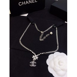 CHANEL NECKLECES A565