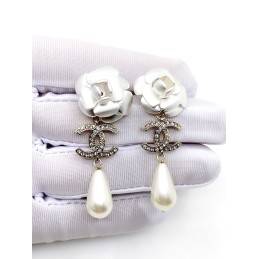 CHANEL EARRINGS A946