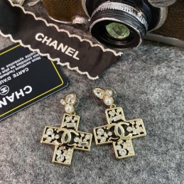 CHANEL EARRINGS A957