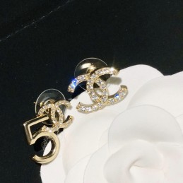 CHANEL EARRINGS A977