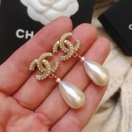 CHANEL EARRINGS A1009