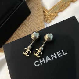 CHANEL EARRINGS A1044