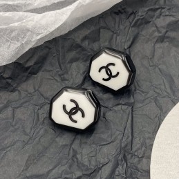 CHANEL EARRINGS A1057