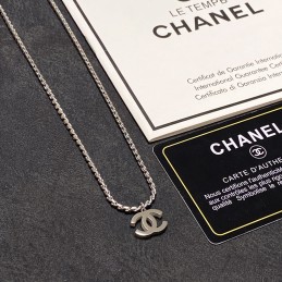 CHANEL NECKLECES A600