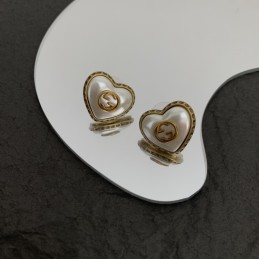 GUCCI EARRINGS A112