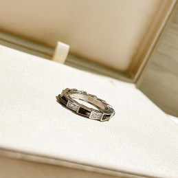 BVLGARI RINGS A011