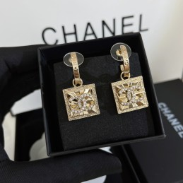 CHANEL EARRINGS A028