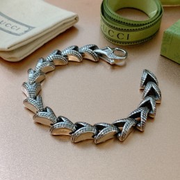 GUCCI BRACELETS A043