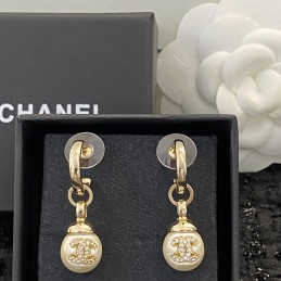 CHANEL EARRINGS A033