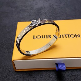 LV BRACELETS A007