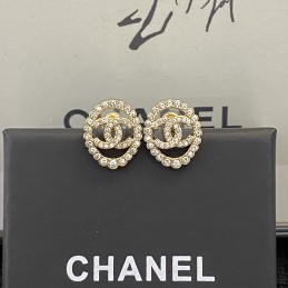 CHANEL EARRINGS A040