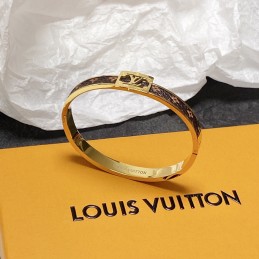 LV BRACELETS A012