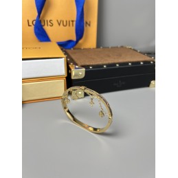 LV BRACELETS A046