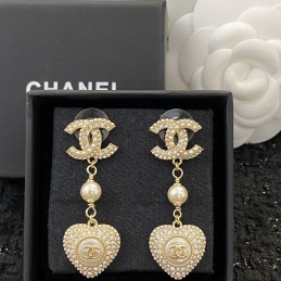 CHANEL EARRINGS A044