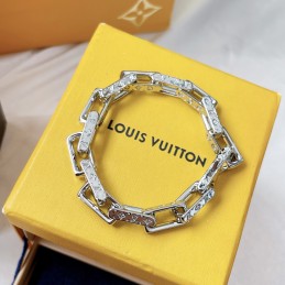 LV BRACELETS A075