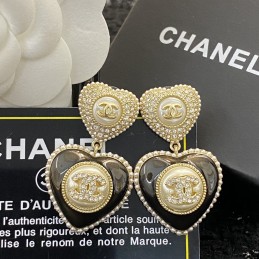 CHANEL EARRINGS A047