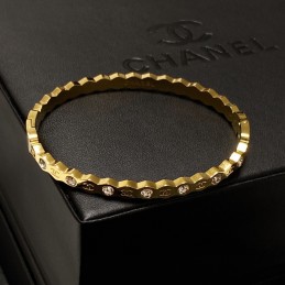 CHANEL BRACELETS A008