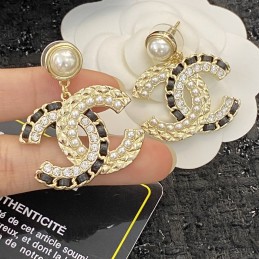 CHANEL EARRINGS A053