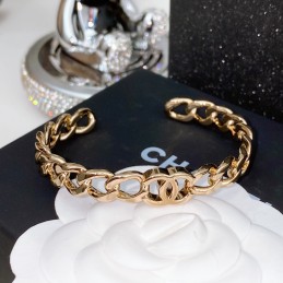 CHANEL BRACELETS A049