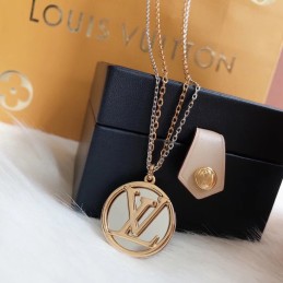 LOUISE LONG NECKLACE