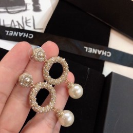 CHANEL EARRINGS A068