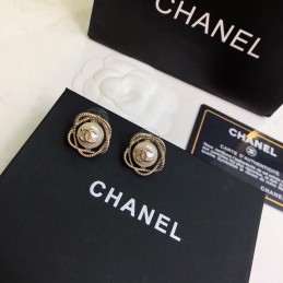 CHANEL EARRINGS A069