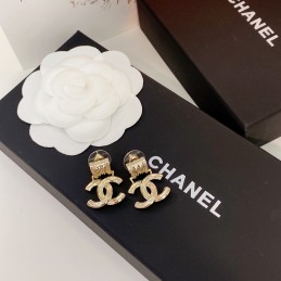 CHANEL EARRINGS A072