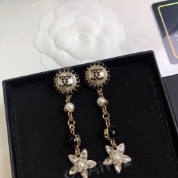 CHANEL EARRINGS A080