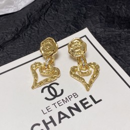 CHANEL EARRINGS A089