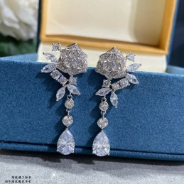 PIAGET EARRINGS A003