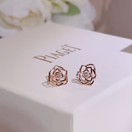 PIAGET EARRINGS A010