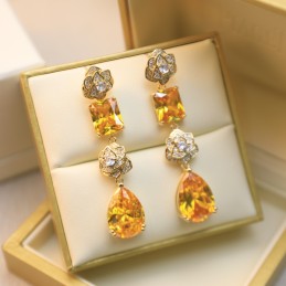 PIAGET EARRINGS A014