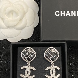 CHANEL EARRINGS A110