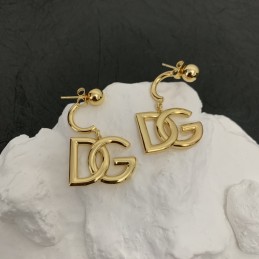 D & G EARRINGS A019