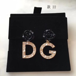 D & G EARRINGS A021