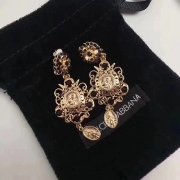 D & G EARRINGS A023