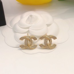 CHANEL EARRINGS A135