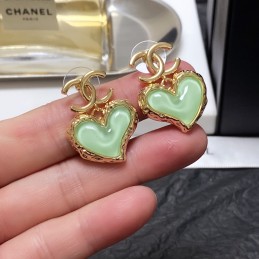 CHANEL EARRINGS A136