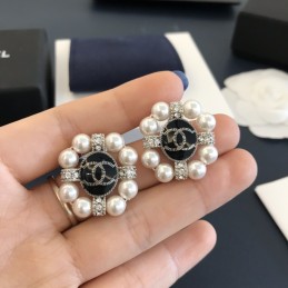 CHANEL EARRINGS A165