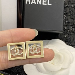 CHANEL EARRINGS A201