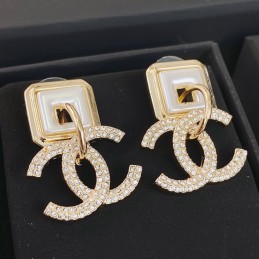 CHANEL EARRINGS A234