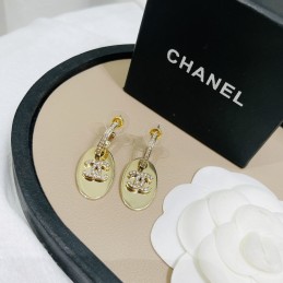 CHANEL EARRINGS A272